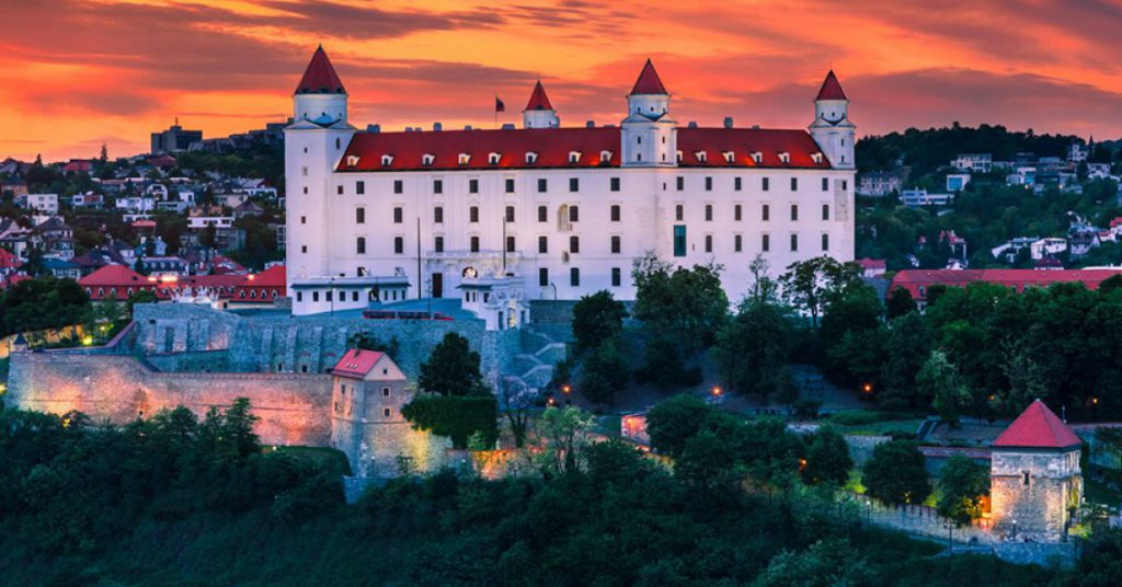 chuyển phát nhanh đi Slovakia chuyên nghiệp