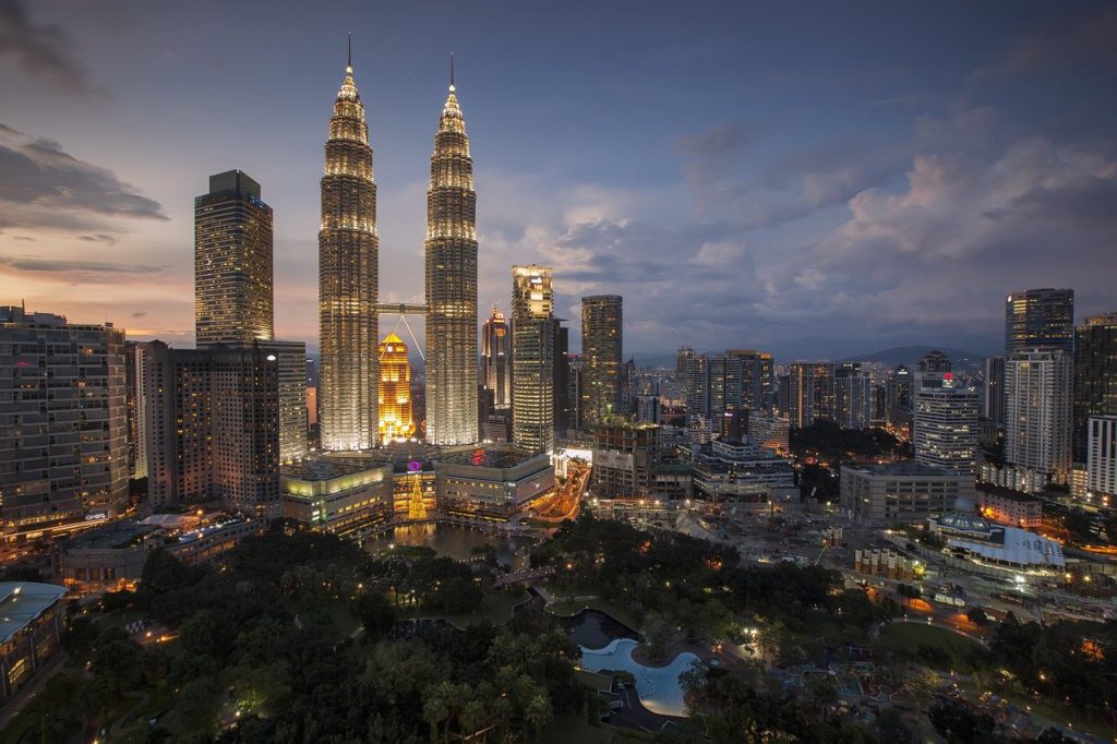Chuyển phát nhanh đi Malaysia