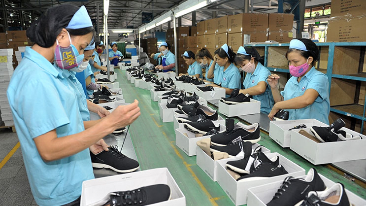 Các nhà bán lẻ mất dần tình yêu với châu Á: Chuỗi cung ứng khó khăn buộc ngành sản xuất phải di cư đến Balkans, Mỹ Latin