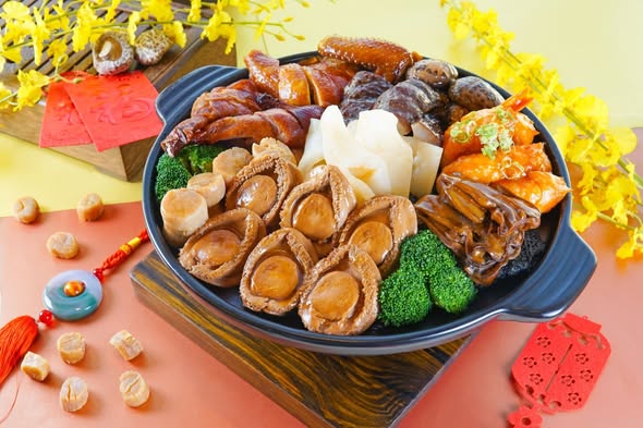 Lẩu Khô Hồng Kông: Khám Phá Poon Choi Thịnh Vượng