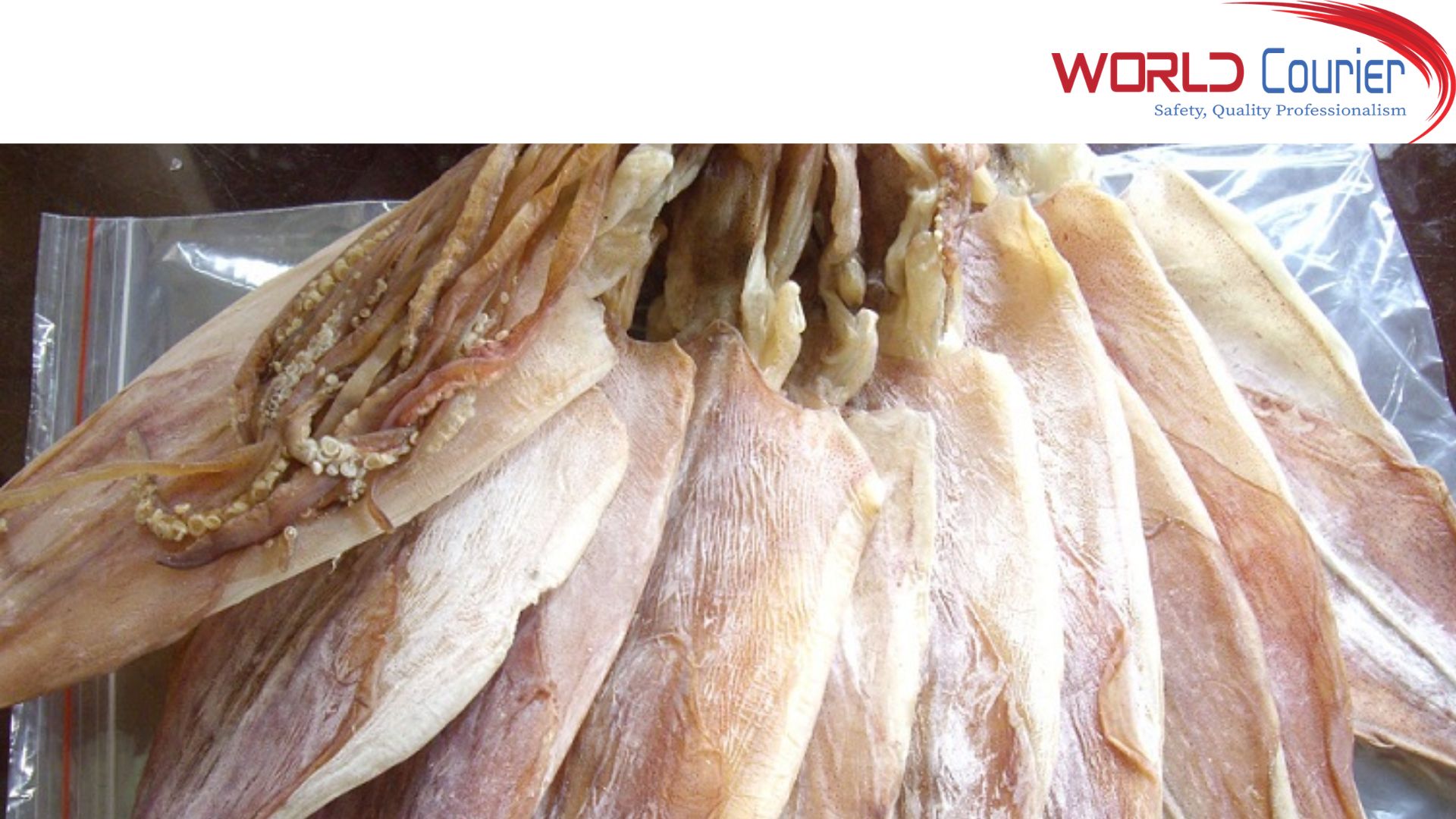 Gửi đặc sản mực khô đi nước ngoài – Đưa hương vị biển Việt đến người thân